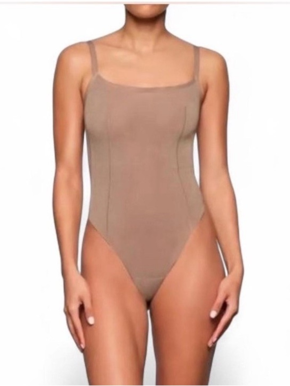Skims Sheer Sculpt Low Back Thong Bodysuit